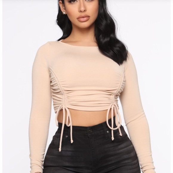 Fashion Nova Tops - Tan Long Sleeve Cropped Top (size XL)